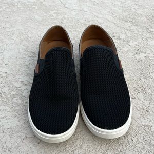 OluKai women’s slip ons. Size 6